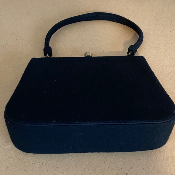 Chic Black Satchel Bag - Picture 6 of 9